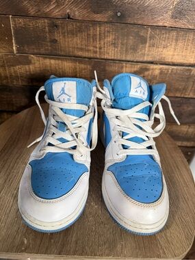 Jordan Kids Blue & White High-Top Sneakers